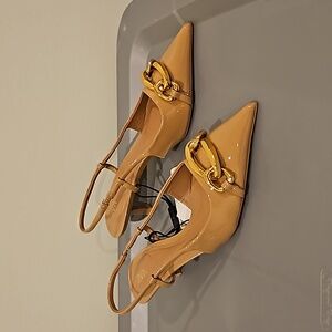 New with tags kitten heels